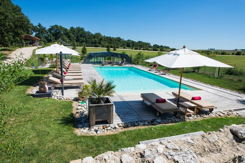 Chambres D'Hotes Domaine De Nazere Avezan Экстерьер фото