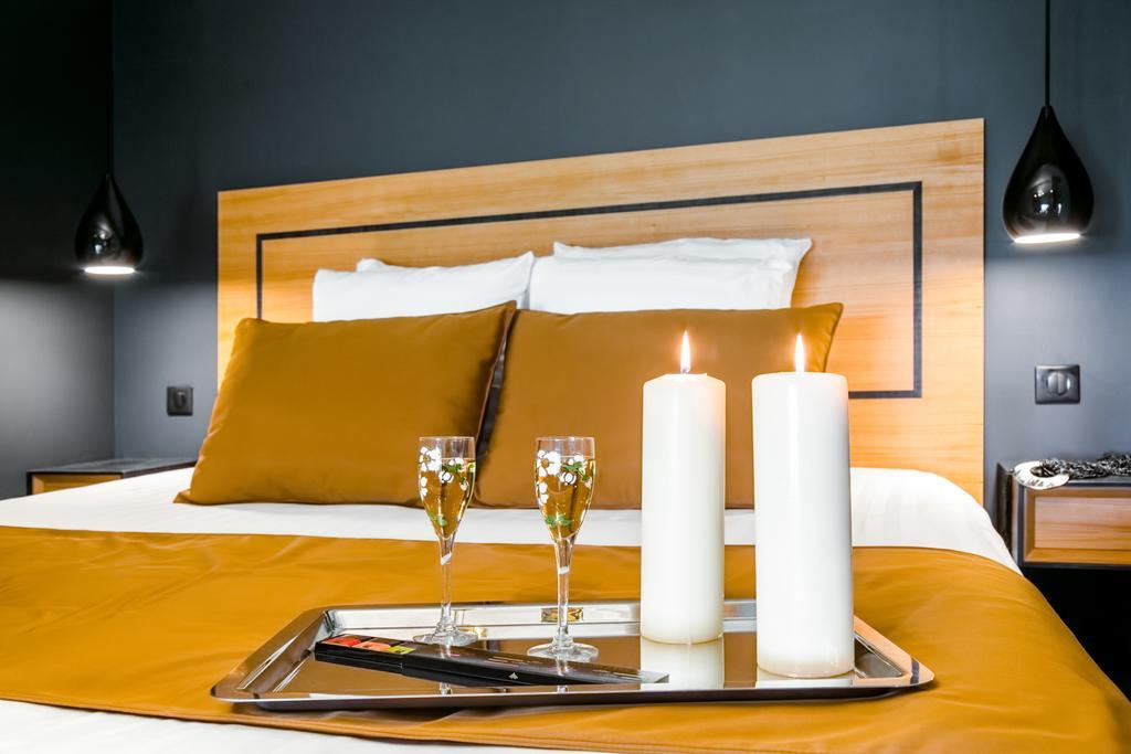 Chambres D'Hotes Domaine De Nazere Avezan Экстерьер фото