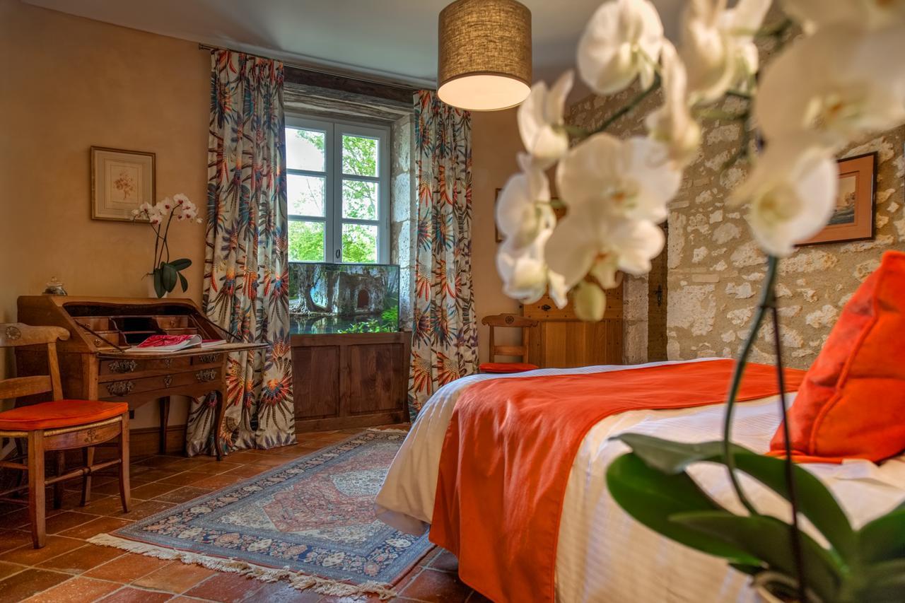 Chambres D'Hotes Domaine De Nazere Avezan Экстерьер фото